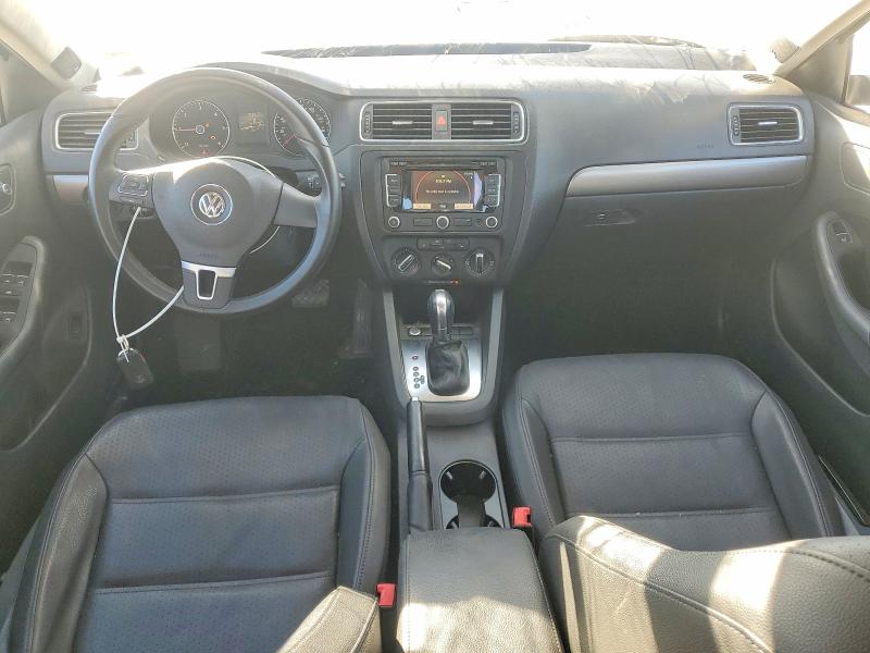 Photo 8 from auction – 2013 VOLKSWAGEN JETTA TDI with VIN 3VWLL7AJ4DM245596