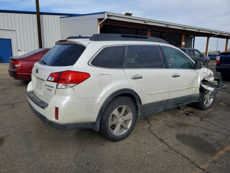 Photo 3 from auction – 2014 SUBARU OUTBACK 2. with VIN 4S4BRBPC3E3289371