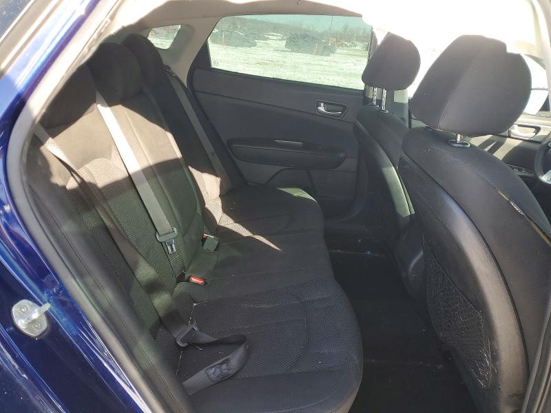 Photo 10 from auction – 2019 KIA OPTIMA with VIN 5XXGT4L36KG279880