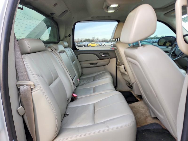 Photo 10 from auction – 2007 CHEVROLET AVALANCHE with VIN 3GNFK12337G284528