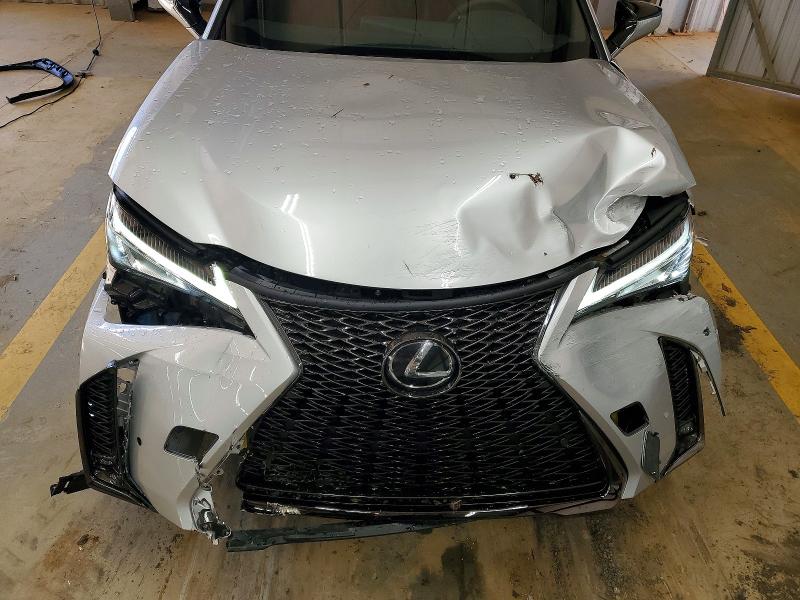 Photo 11 from auction – 2019 LEXUS UX 200 with VIN JTHY3JBH7K2012994