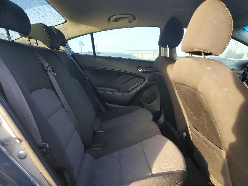 Photo 10 from auction – 2018 KIA FORTE LX with VIN 3KPFL4A76JE241185