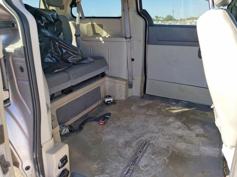 Photo 10 from auction – 2010 DODGE GRAND CARA with VIN 2D4RN5DX7AR498298