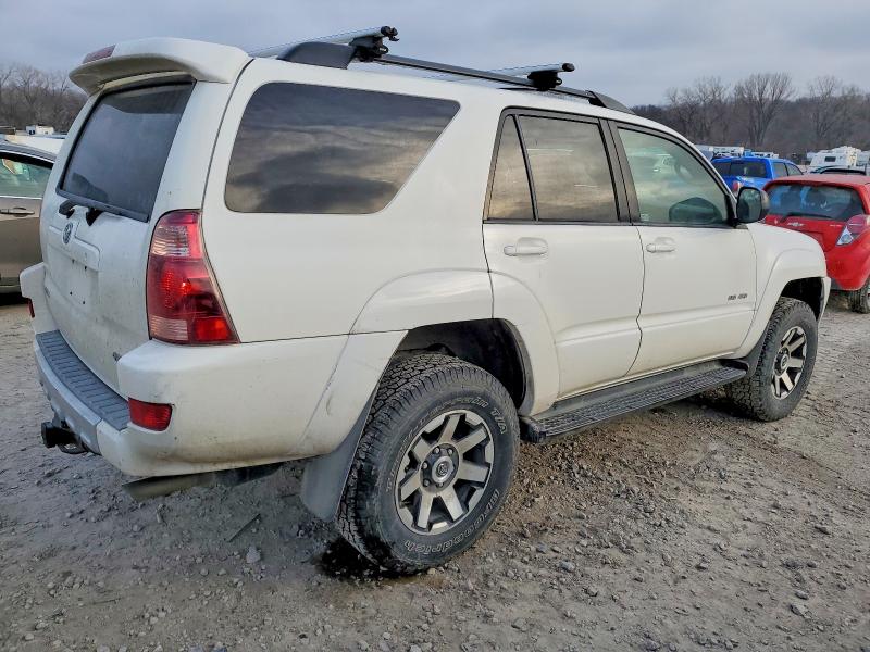 Photo 3 from auction – 2004 TOYOTA 4RUNNER SR with VIN JTEBT14R940032297