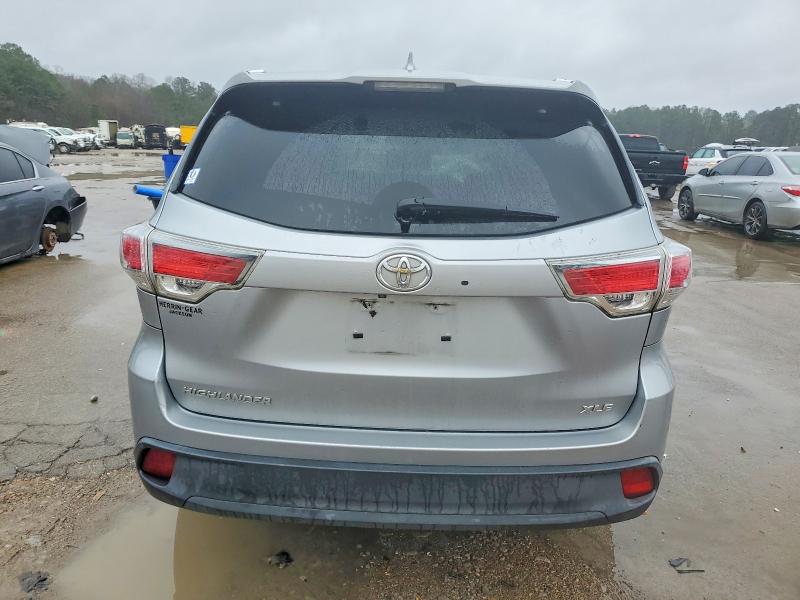 Photo 6 from auction – 2016 TOYOTA HIGHLANDER with VIN 5TDKKRFH1GS147407