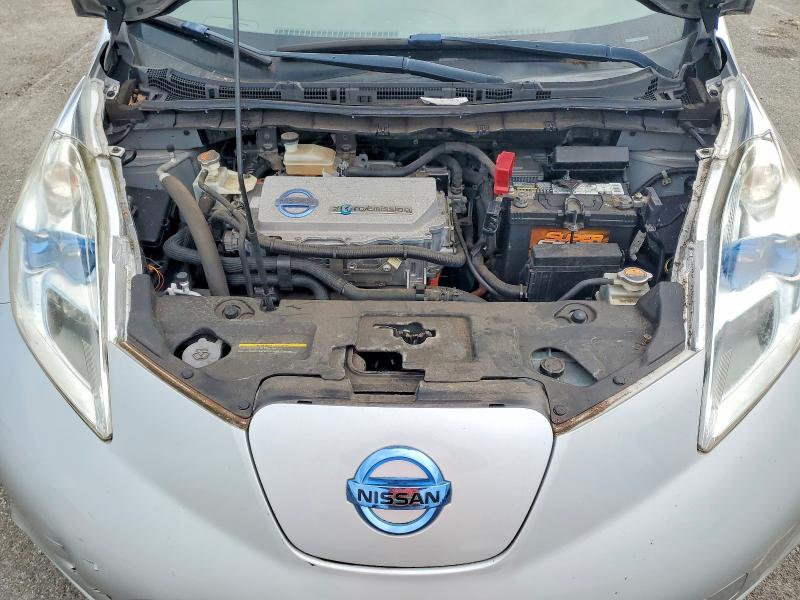 Photo 12 from auction – 2011 NISSAN LEAF with VIN JN1AZ0CP6BT001113