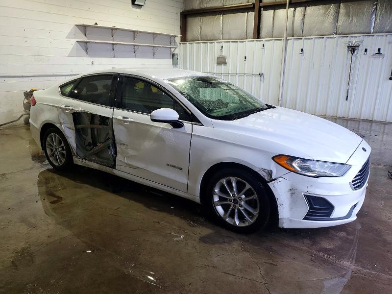 Photo 4 from auction – 2019 FORD FUSION with VIN 3FA6P0LU8KR220306