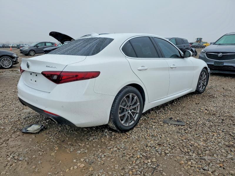 Photo 3 from auction – 2018 ALFA ROMEO GIULIA with VIN ZARFAEBN8J7589777