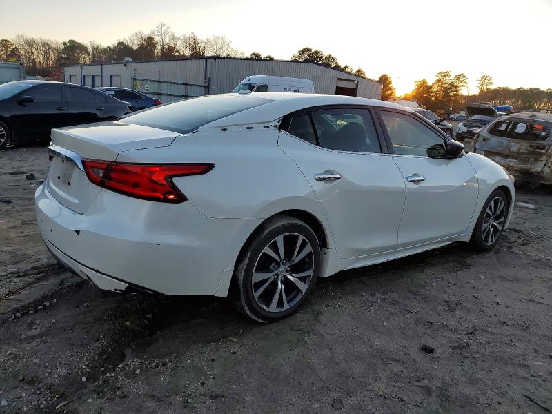 Photo 3 from auction – 2017 NISSAN MAXIMA with VIN 1N4AA6AP6HC415386