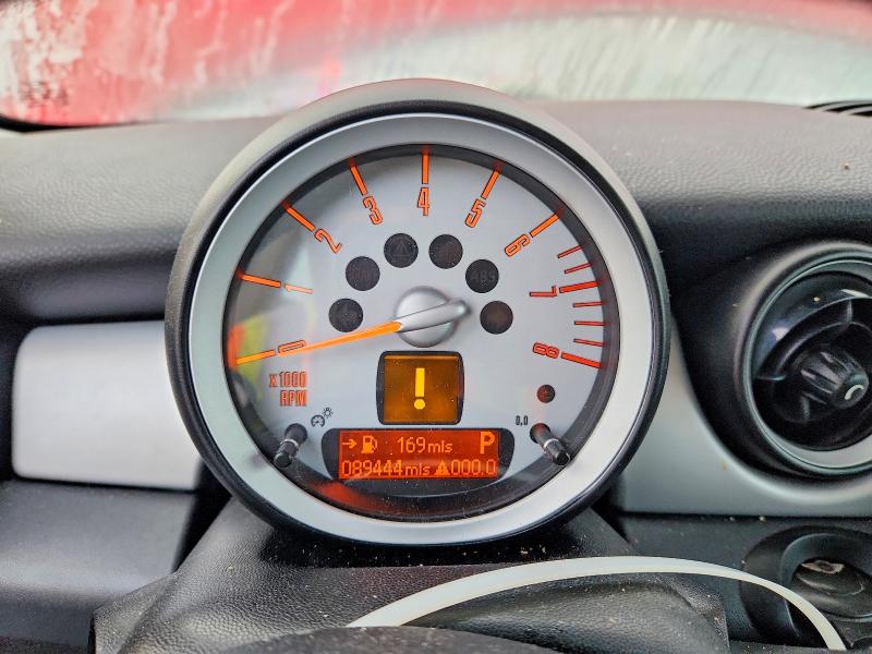 Photo 9 from auction – 2009 MINI COOPER with VIN WMWML33589TN68653
