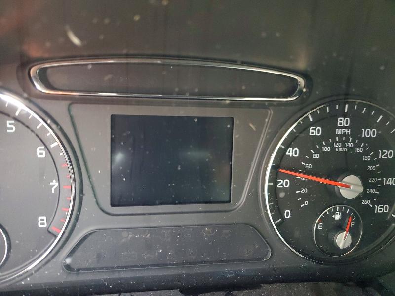 Photo 9 from auction – 2016 KIA SORENTO LX with VIN 5XYPGDA32GG098639