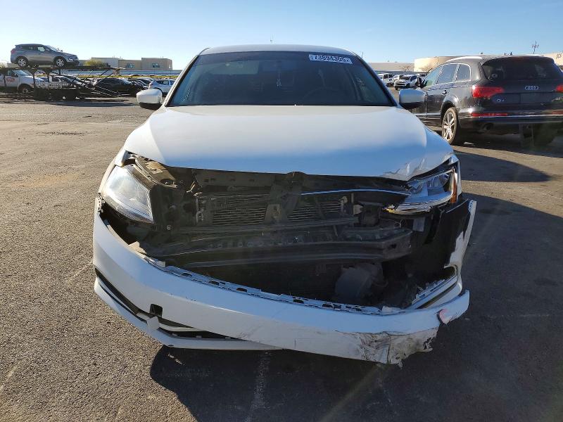 Photo 5 from auction – 2017 VOLKSWAGEN JETTA S with VIN 3VW2B7AJ1HM277913