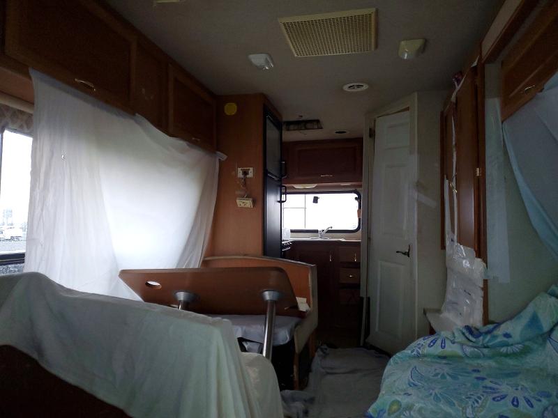 Photo 6 from auction – 2002 FORD E450SD AMB with VIN 1FDXE45S62HB22010