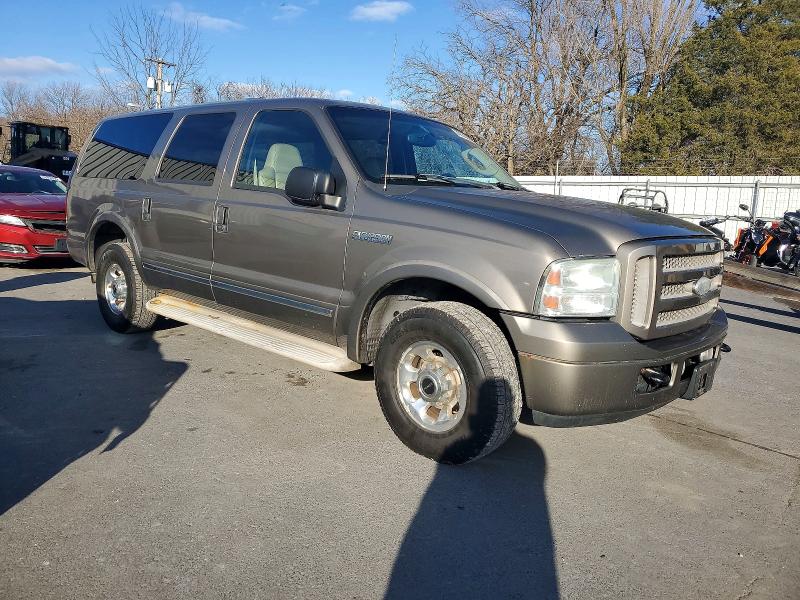 Photo 4 from auction – 2005 FORD EXCURSION with VIN 1FMNU42P35EC66338