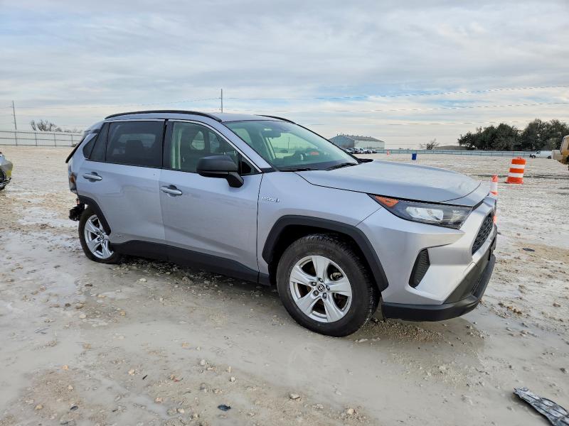 Photo 4 from auction – 2021 TOYOTA RAV4 LE with VIN JTMLWRFVXMD133897