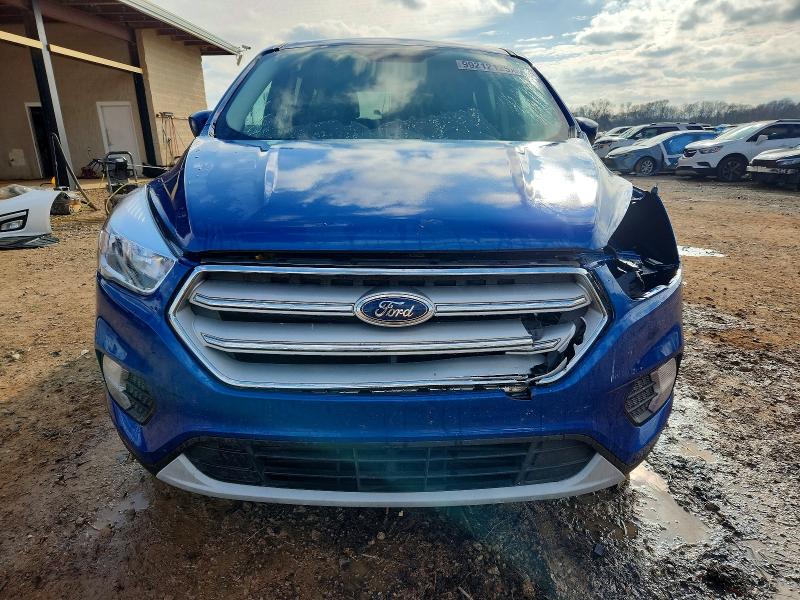 Photo 5 from auction – 2017 FORD ESCAPE SE with VIN 1FMCU0GD6HUC09883