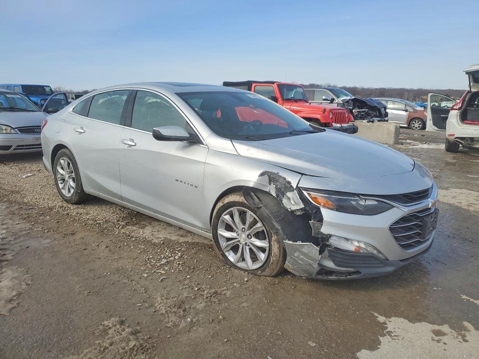 Photo 4 from auction – 2020 CHEVROLET MALIBU with VIN 1G1ZD5ST6LF065283