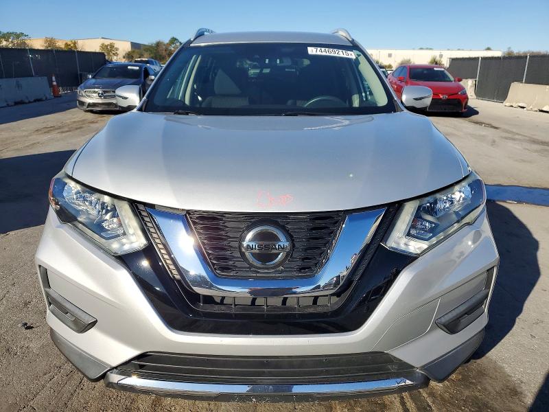 Photo 5 from auction – 2019 NISSAN ROGUE S with VIN 5N1AT2MT9KC779150