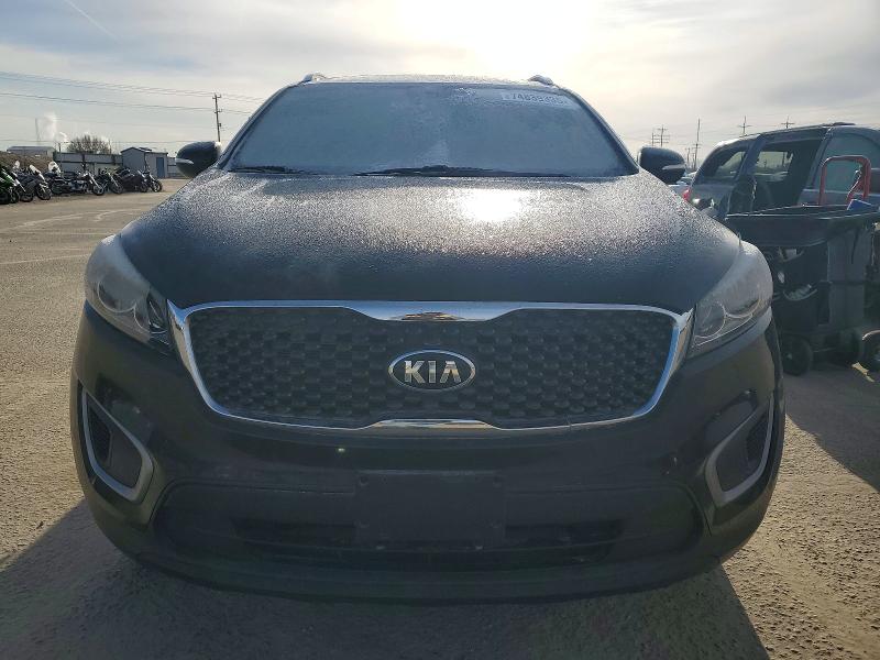 Photo 5 from auction – 2016 KIA SORENTO LX with VIN 5XYPG4A32GG061915