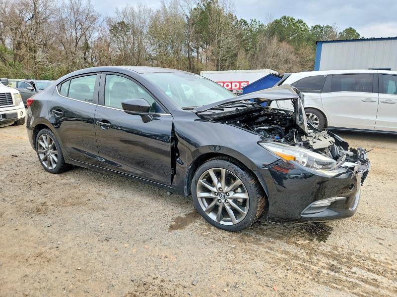 Photo 4 from auction – 2018 MAZDA 3 with VIN 3MZBN1V31JM273561