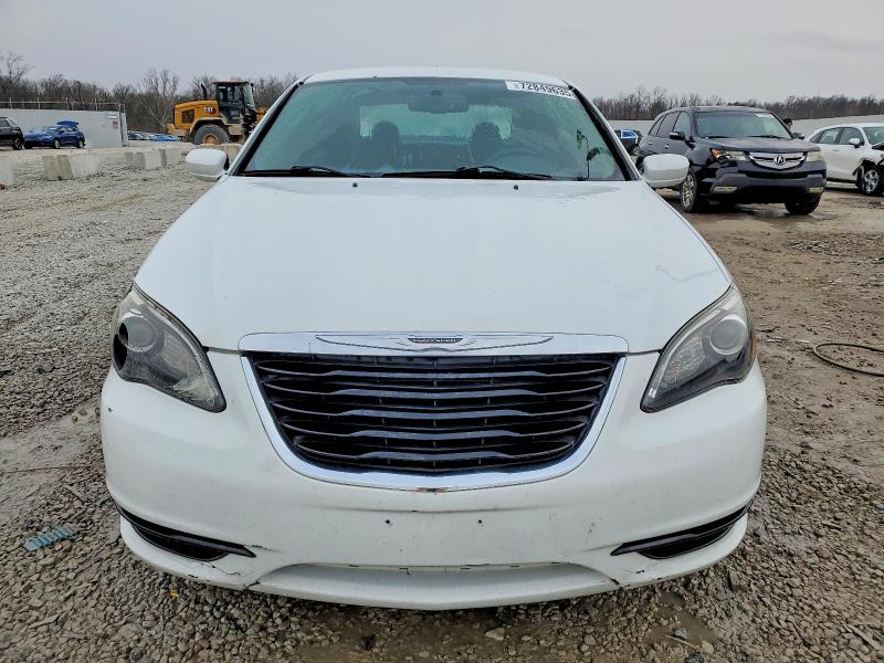 Photo 5 from auction – 2014 CHRYSLER 200 LIMITE with VIN 1C3CCBCG0EN121263