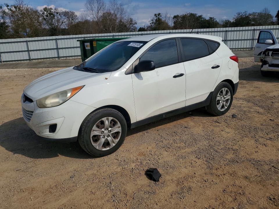 HYUNDAI TUCSON 2010 with VIN KM8JT3AC6AU078097 - Photo from auction