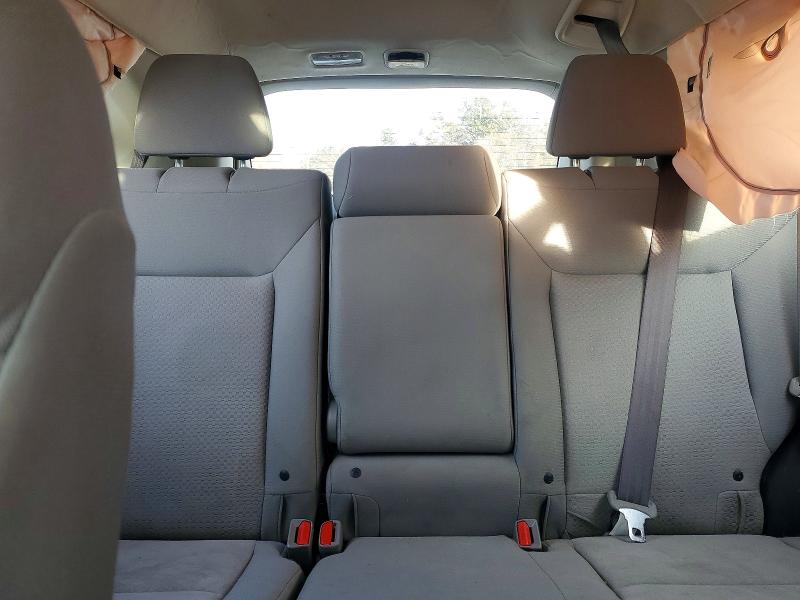Photo 10 from auction – 2016 HONDA CR-V LX with VIN 2HKRM4H38GH686593