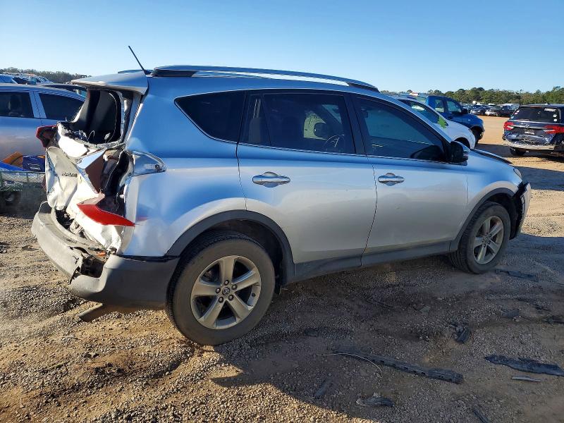 Photo 3 from auction – 2015 TOYOTA RAV4 with VIN 2T3WFREV6FW173995