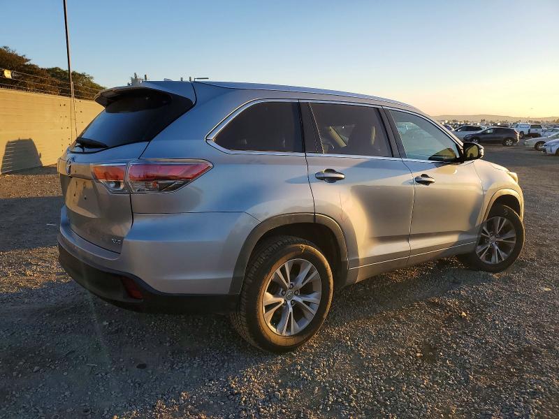 Photo 3 from auction – 2015 TOYOTA HIGHLANDER with VIN 5TDKKRFH1FS087160