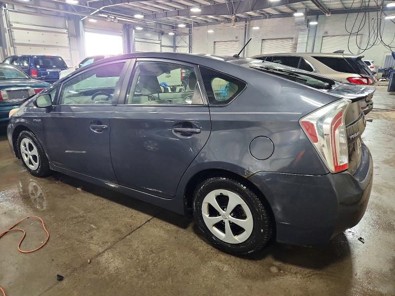 Photo 2 from auction – 2013 TOYOTA PRIUS with VIN JTDKN3DU0D5573160