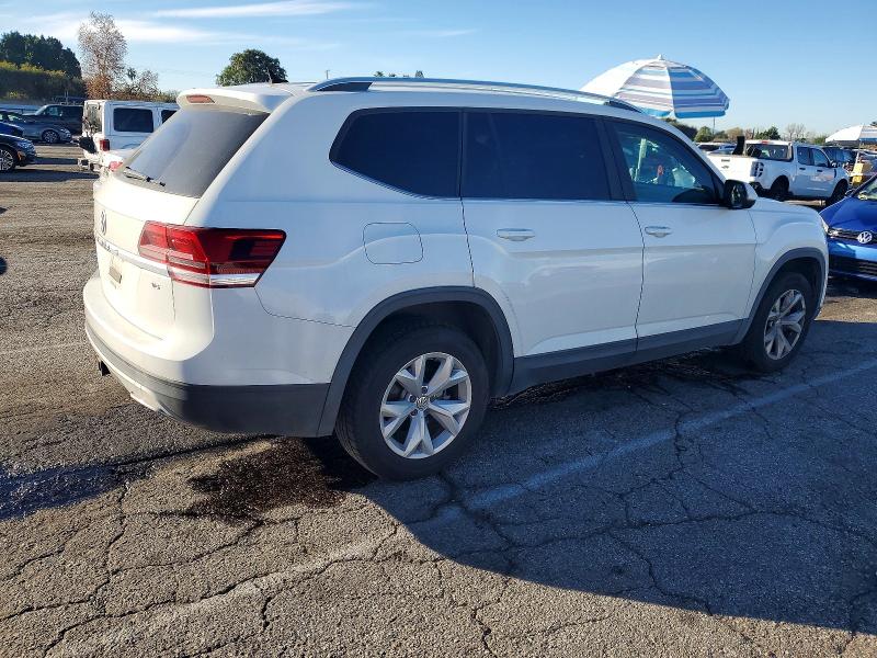 Photo 3 from auction – 2018 VOLKSWAGEN ATLAS SE with VIN 1V2CR2CA6JC586267