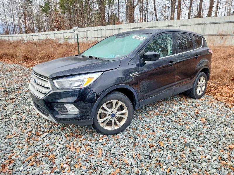 FORD ESCAPE SE 2017 with VIN 1FMCU9G93HUE82599 - Photo from auction