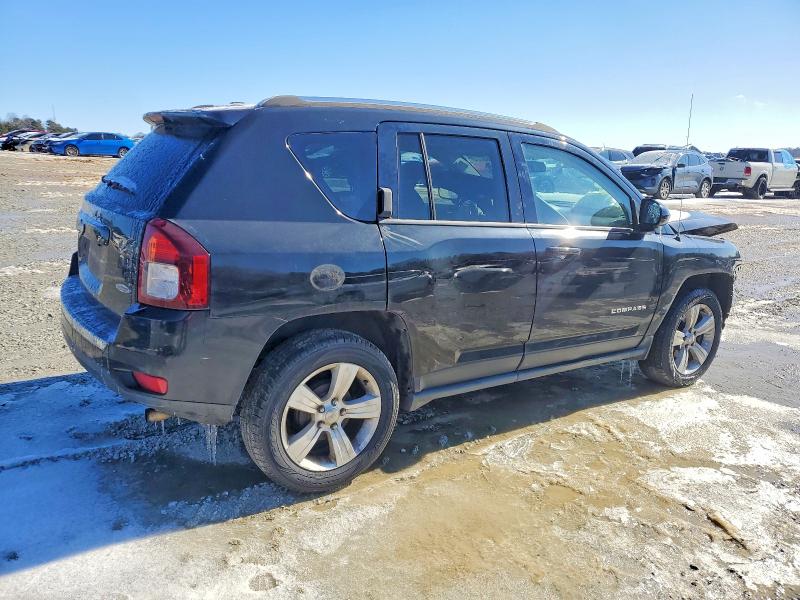 Photo 3 from auction – 2015 JEEP COMPASS LA with VIN 1C4NJCEA4FD373338