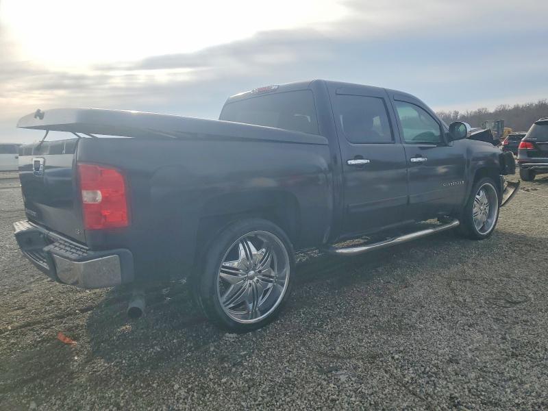 Фото 3 с аукциона – 2008 CHEVROLET SILVERADO с VIN 2GCEC13C081204418