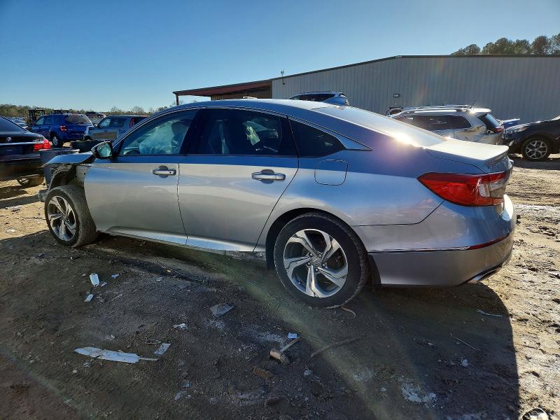 Photo 2 from auction – 2018 HONDA ACCORD with VIN 1HGCV2F69JA025823