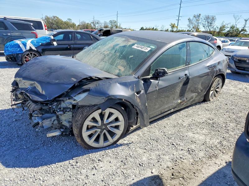 TESLA MODEL 3 2022 with VIN 5YJ3E1EA8NF372460 - Photo from auction
