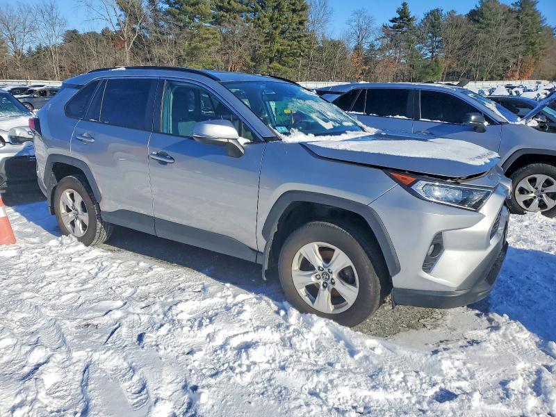 Photo 4 from auction – 2020 TOYOTA RAV4 with VIN 2T3P1RFV9LC134686