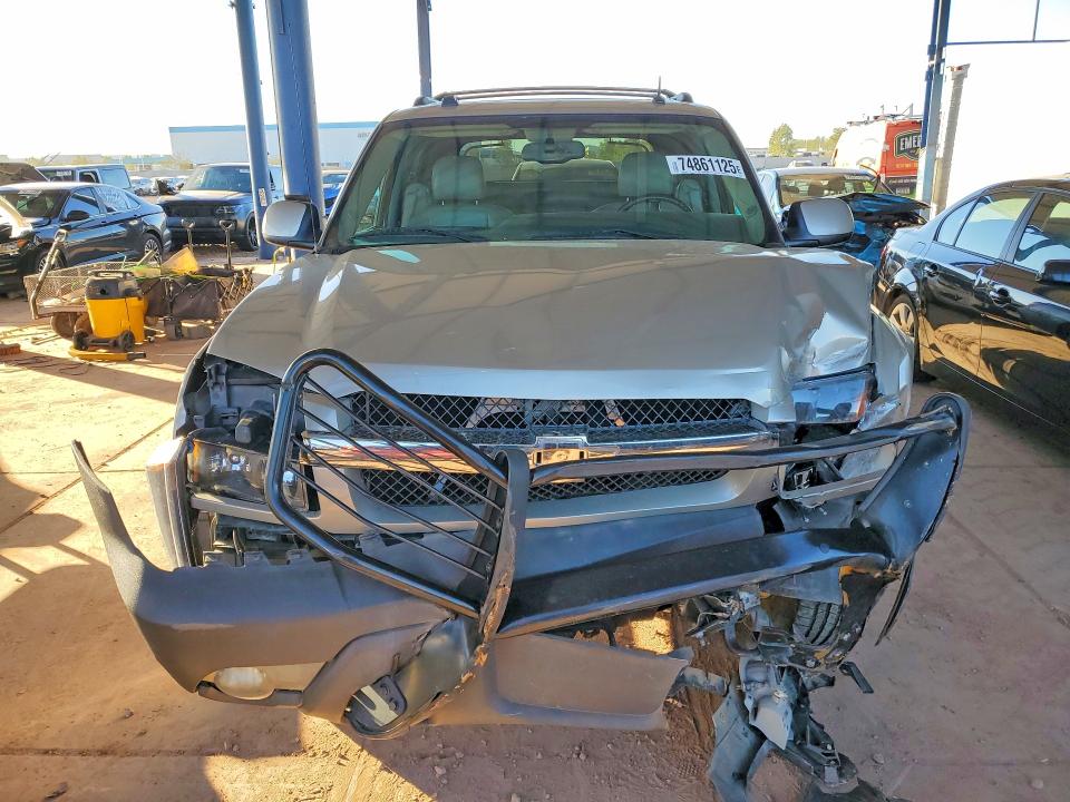 Photo 5 from auction – 2005 CHEVROLET AVALANCHE with VIN 3GNEK12Z35G181266