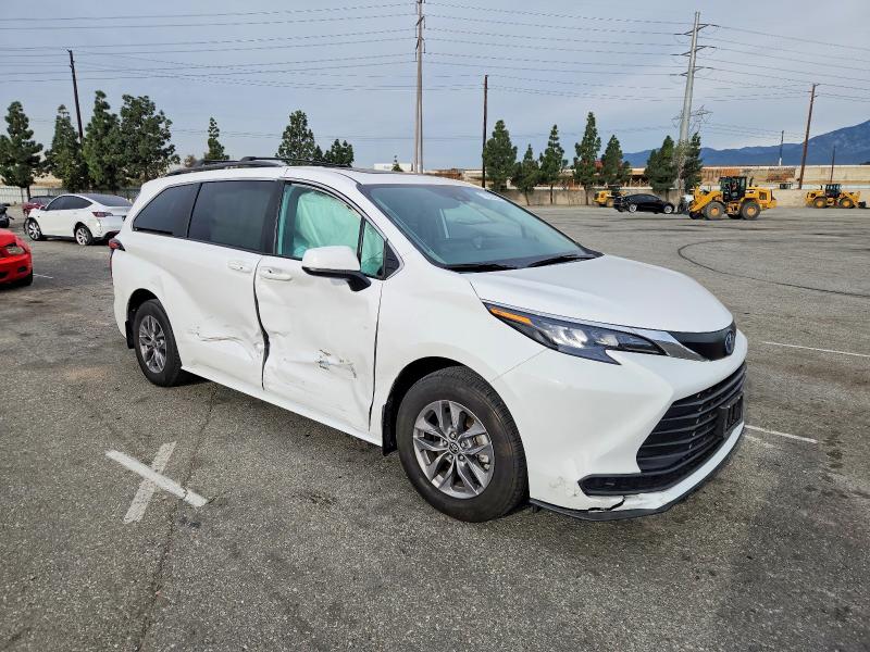 Photo 4 from auction – 2025 TOYOTA SIENNA with VIN 5TDBRKEC9SS279588