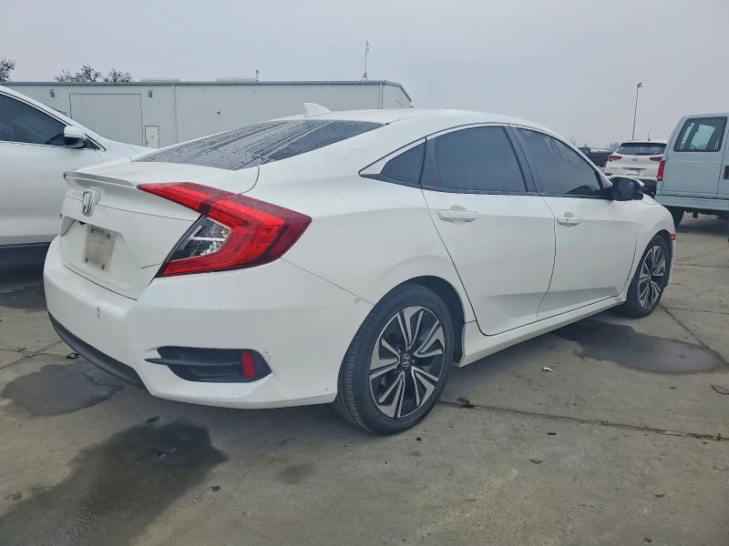 Photo 3 from auction – 2018 HONDA CIVIC with VIN JHMFC1F39JX035944