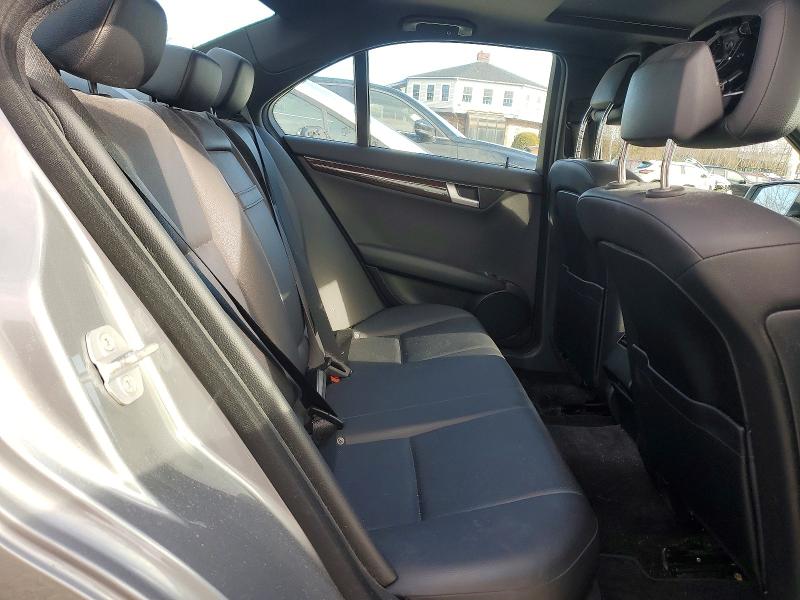 Photo 10 from auction – 2014 MERCEDES-BENZ C with VIN WDDGF8AB7EA946874