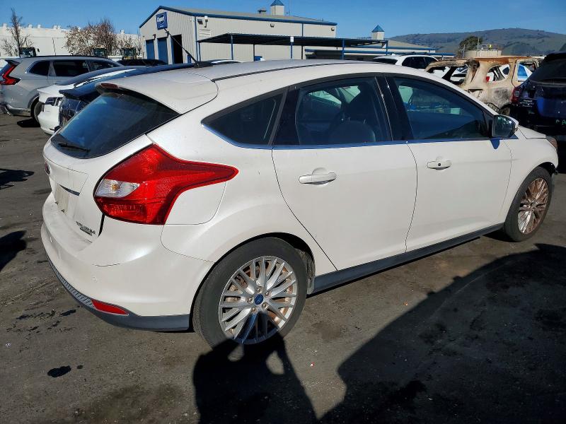 Photo 3 from auction – 2013 FORD FOCUS with VIN 1FADP3N25DL129614