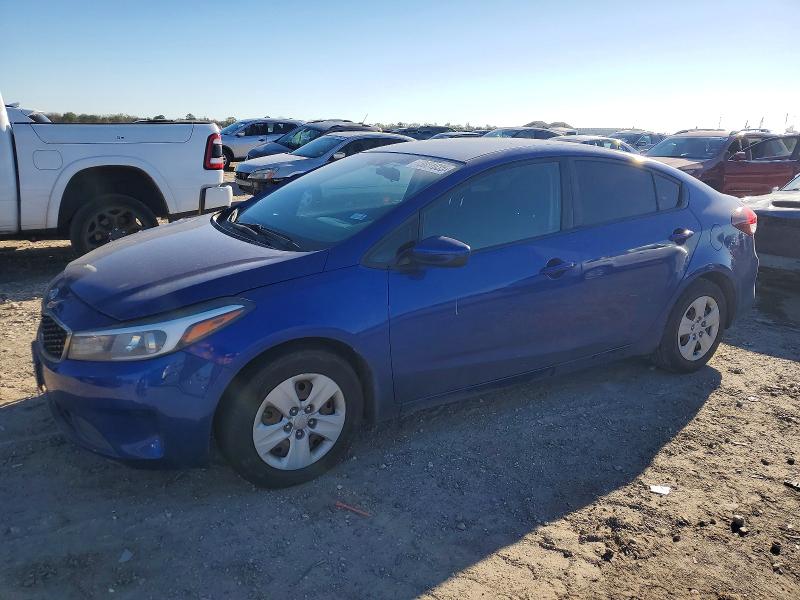 Photo 1 from auction – 2017 KIA FORTE LX with VIN 3KPFK4A72HE052837