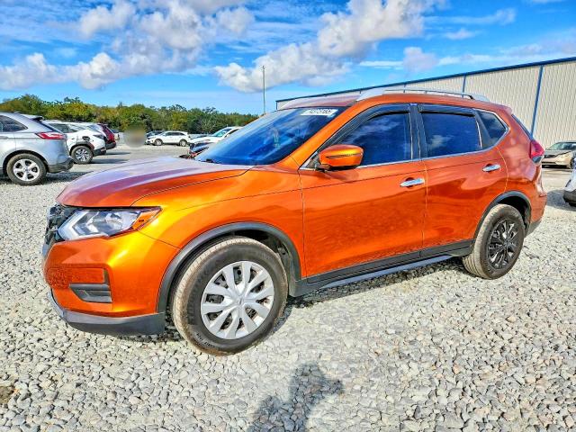 NISSAN ROGUE 2017 with VIN JN8AT2MT3HW384557 - Photo from auction