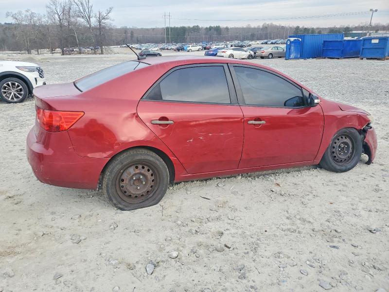 Foto 3 de la subasta – 2010 KIA FORTE con VIN KNAFU4A26A5239849
