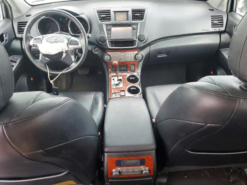 Photo 8 from auction – 2013 TOYOTA HIGHLANDER with VIN 5TDDK3EH5DS222029