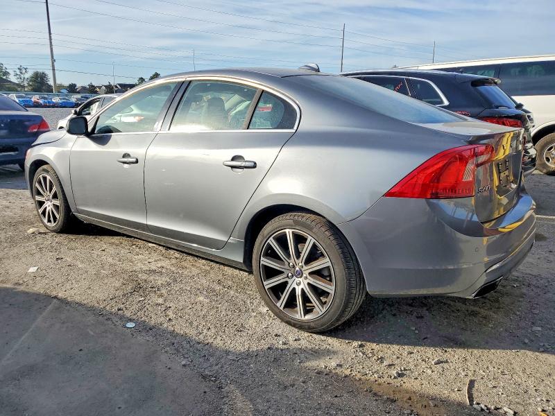 Photo 2 from auction – 2018 VOLVO S60 PREMIE with VIN LYV402HK0JB164372