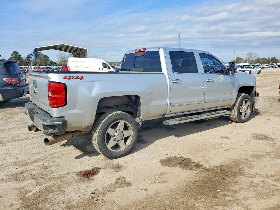 Photo 3 from auction – 2018 CHEV SILVERADO with VIN 1GC1KWEY0JF128995
