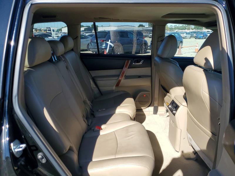 Photo 11 from auction – 2010 TOYOTA HIGHLANDER with VIN 5TDDK3EH1AS024642
