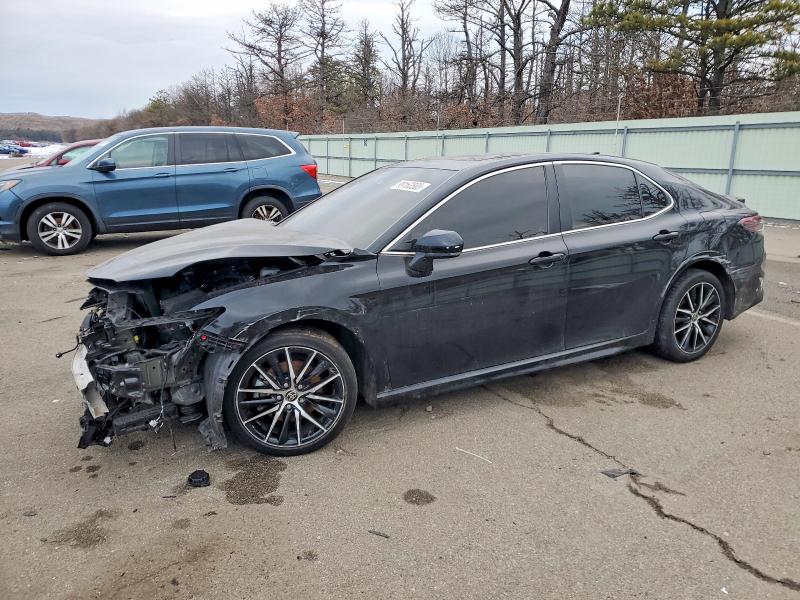 TOYOTA CAMRY 2023 with VIN 4T1S31AK0PU053043 - Photo from auction